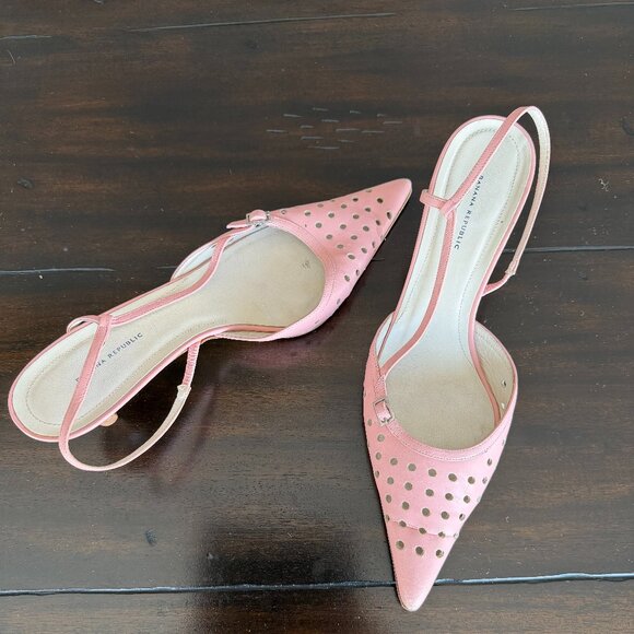 Banana Republic Shoes - Banana Republic Classic Pink Slingback pump, 9M